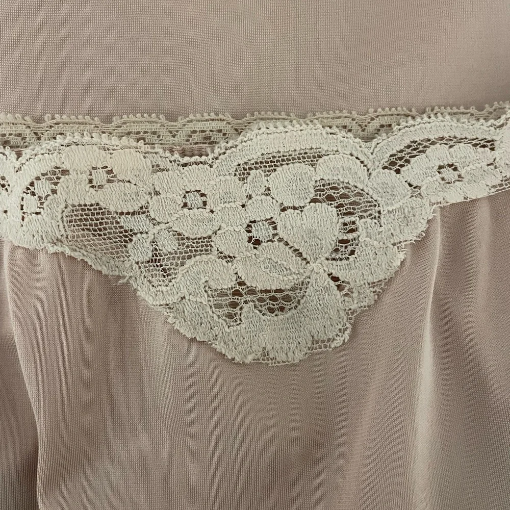 Vintage Women’s Tan Lace Trimmed Midi Half Slip Lingerie Foundation - Picture 8 of 11